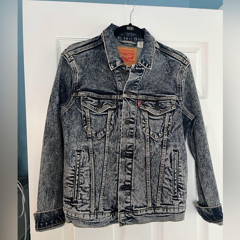 Levi Strauss Men’s Jean Jacket - Small